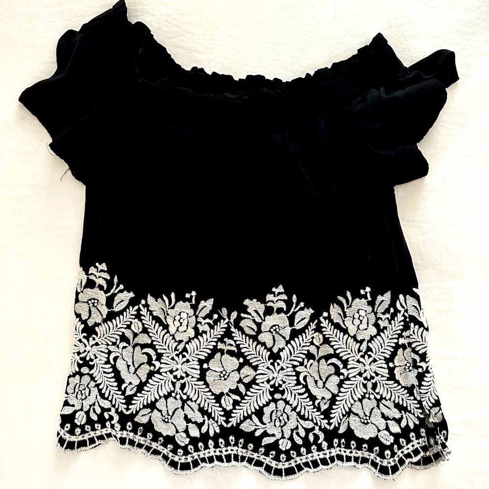 Karen Kane off the shoulder blouse